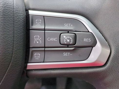Used 2023 Jeep Compass Limited AWD/4WD image 20