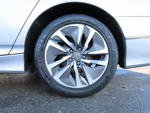Used 2020 Honda Accord image 9