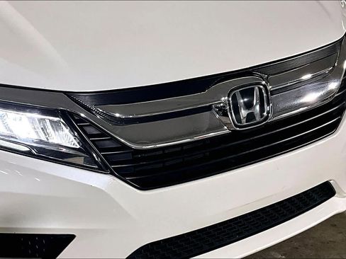 Used 2018 Honda Odyssey Touring image 30