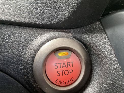 Used 2018 Nissan Sentra SV FWD image 25