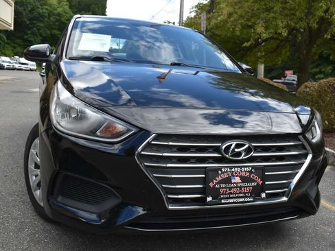 Used 2020 Hyundai Accent SE FWD image 50
