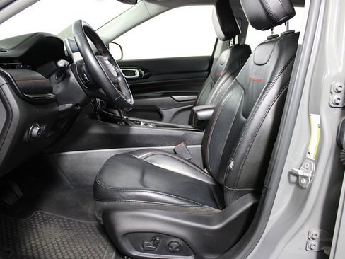 Used 2022 Jeep Compass Trailhawk w/ Trailhawk Elite Group image 9