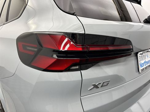 New 2026 BMW X5 xDrive40i AWD/4WD image 19