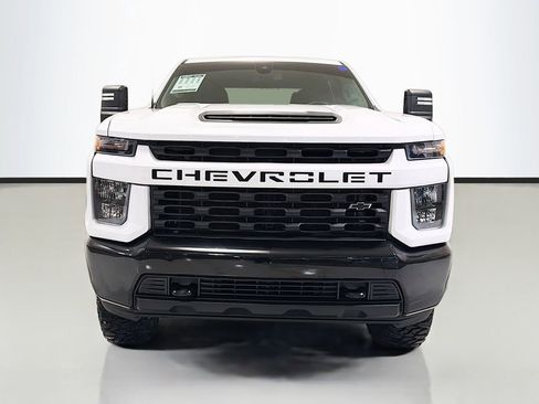 Used 2022 Chevrolet Silverado 2500 Custom w/ Custom Convenience Package AWD/4WD image 2