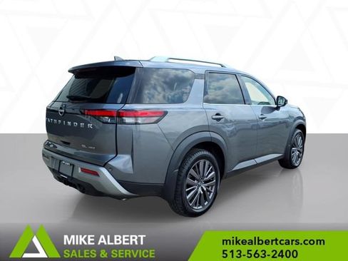 Used 2023 Nissan Pathfinder SL w/ SL Premium Package AWD/4WD image 7