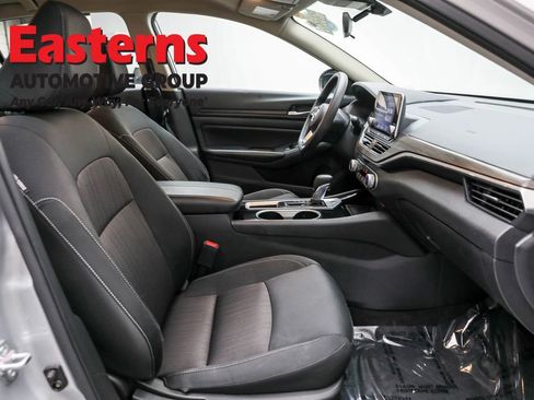 Used 2024 Nissan Altima 2.5 SV image 23