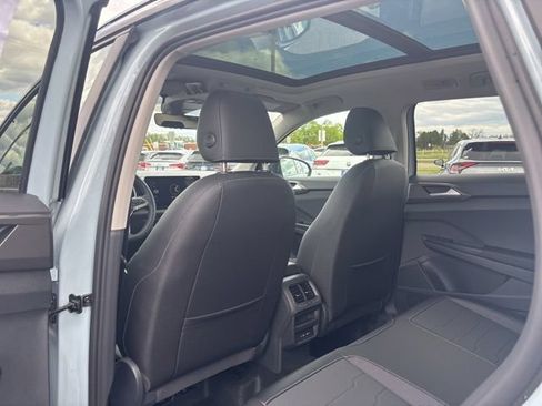 New 2026 Volkswagen Taos SE AWD/4WD image 26