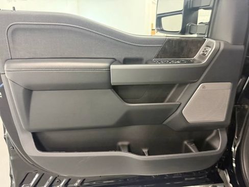 New 2026 Ford F250 Lariat w/ Black Appearance Package AWD/4WD image 11