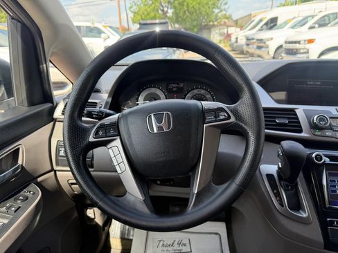 Used 2016 Honda Odyssey SE image 10