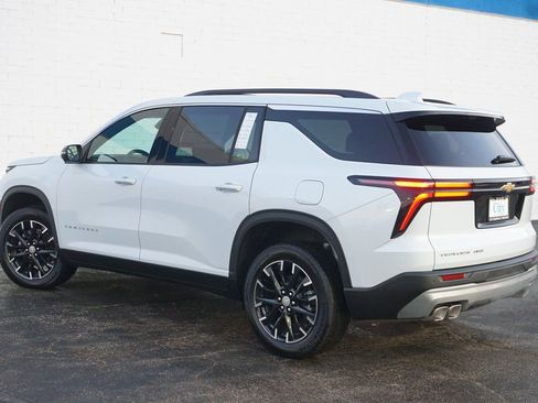 New 2026 Chevrolet Traverse LT w/ Sun and Wheel Package image 8