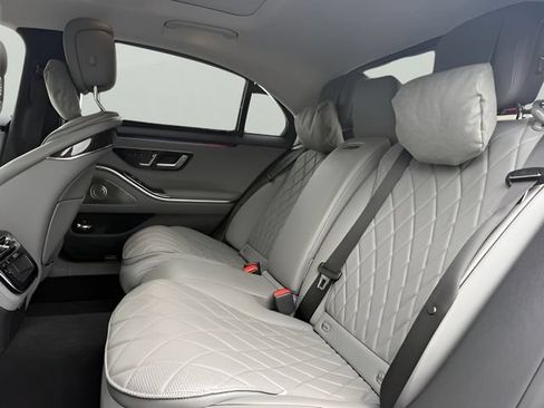 Used 2021 Mercedes-Benz S 580 4MATIC Sedan image 11