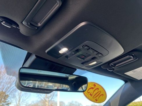 Used 2025 Toyota Camry XSE image 28