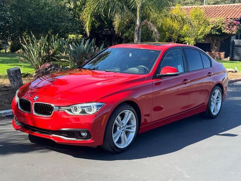 Used 2016 BMW 320i Sedan image 1