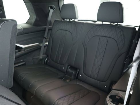Used 2025 BMW X7 M60i image 20