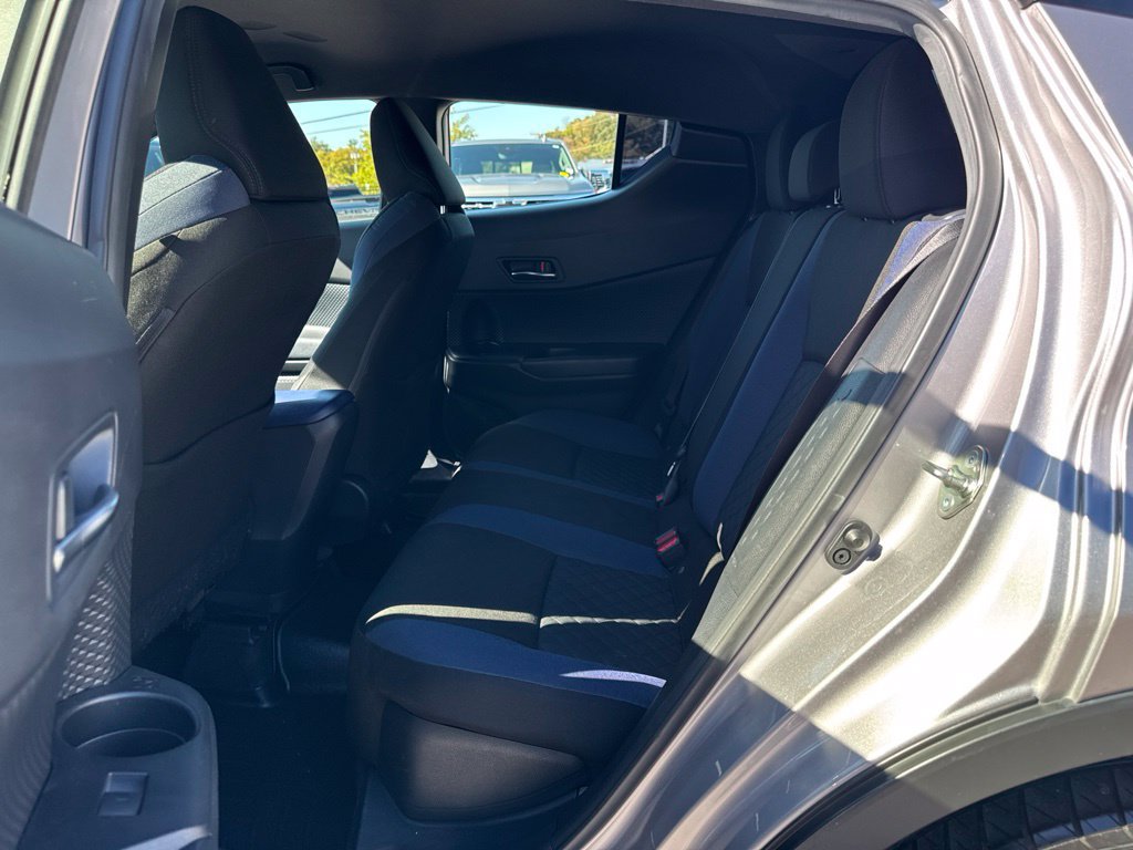 Used 2020 Toyota C-HR XLE FWD image 24