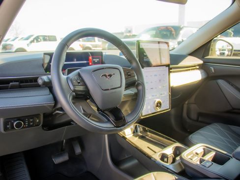 New 2025 Ford Mustang Mach-E Select image 21