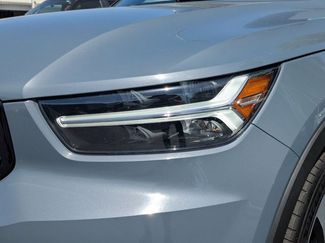 Used 2021 Volvo XC40 T5 R-Design w/ Climate Package video 2