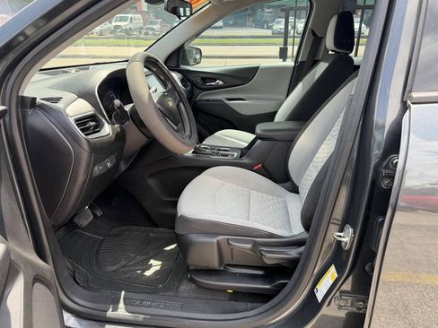 Used 2018 Chevrolet Equinox LS FWD image 9