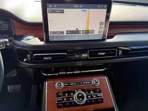 Used 2020 Lincoln Aviator Reserve w/ Equipment Group 201A image 25