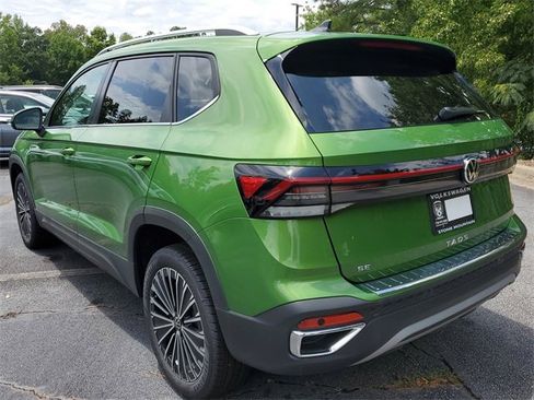 New 2025 Volkswagen Taos SE image 6