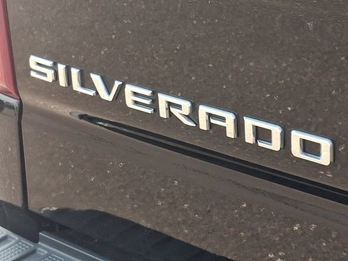 Used 2022 Chevrolet Silverado 1500 RST AWD/4WD image 31