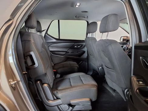 Used 2018 Chevrolet Traverse LT image 11