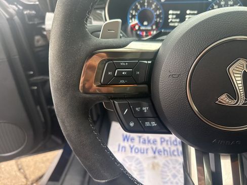 Used 2021 Ford Mustang Shelby GT500 w/ Technology Package image 23