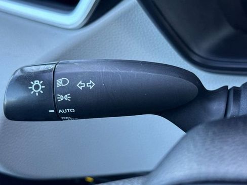 Used 2022 Toyota Corolla LE w/ Carpet Mat Package (TMS) FWD image 36