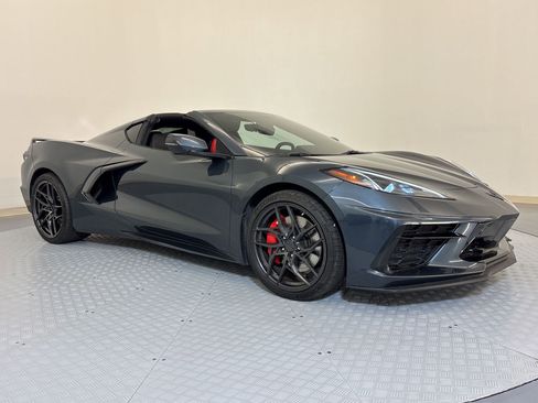 Used 2021 Chevrolet Corvette Stingray Preferred Cpe w/ Z51 Performance Package image 7