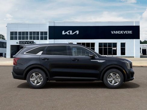 New 2026 Kia Sorento LX FWD image 9