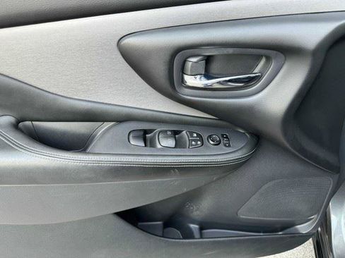 Used 2020 Nissan Murano SV FWD image 19