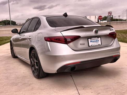 Used 2020 Alfa Romeo Giulia Ti w/ Nero Edizione RWD image 5