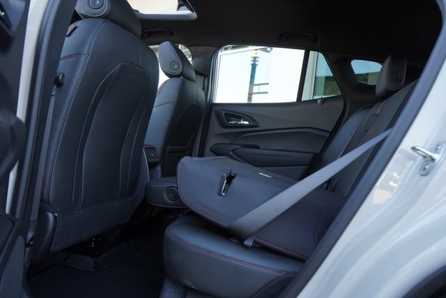 Used 2026 Chevrolet Trax RS w/ Sunroof Package FWD image 25