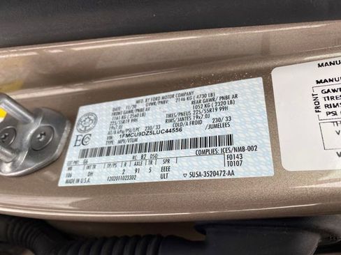 Used 2020 Ford Escape Titanium image 27