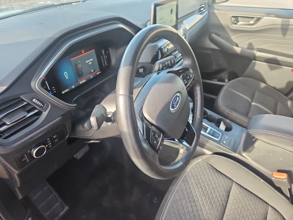 Certified 2023 Ford Escape Active w/ Cold Weather Package FWD image 9