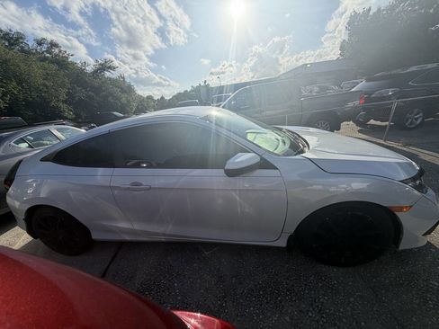 Used 2019 Honda Civic Sport image 4