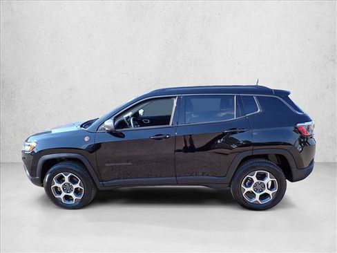 Used 2022 Jeep Compass Trailhawk AWD/4WD image 2