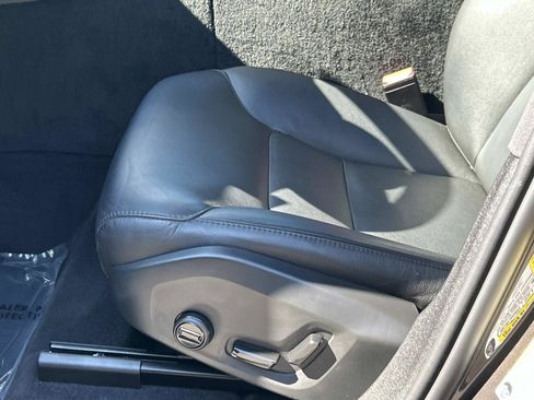 Certified 2024 Volvo XC60 B5 Core w/ Protection Package Premier image 19