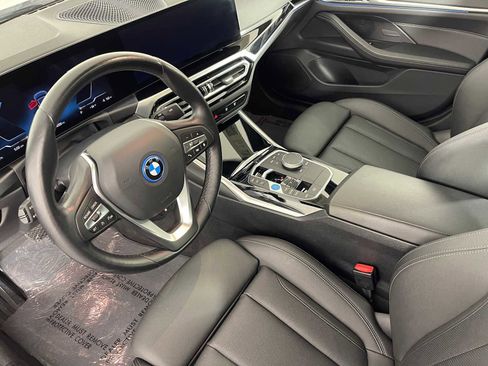 Used 2023 BMW i4 eDrive40 image 15