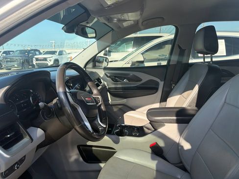 Used 2022 GMC Terrain SLT FWD image 8
