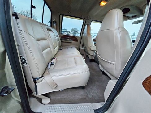 Used 2001 Ford F350 Lariat image 14