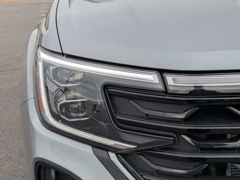 New 2026 Volkswagen Atlas Cross Sport SEL image 11