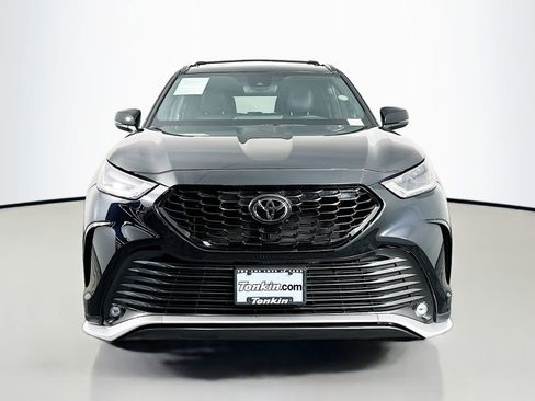 Certified 2026 Toyota Highlander XSE image 2