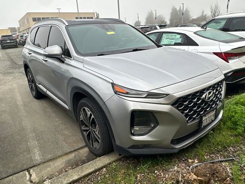 Used 2020 Hyundai Santa Fe SEL image 2