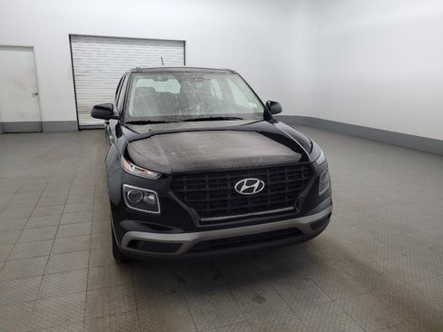 Used 2024 Hyundai Venue SE image 14