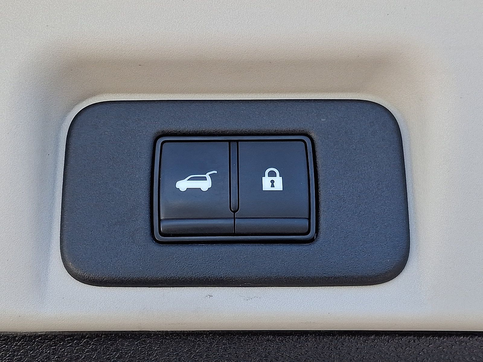 Certified 2023 Nissan Ariya AWD image 29
