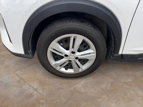 Used 2022 Nissan Kicks S image 14