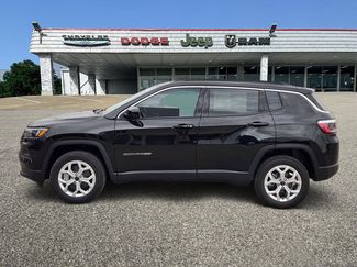 New 2026 Jeep Compass Latitude video 3