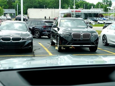 New 2027 BMW X7 xDrive40i w/ M Sport Package AWD/4WD image 24