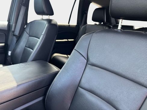 Certified 2025 Honda Passport EX-L image 21